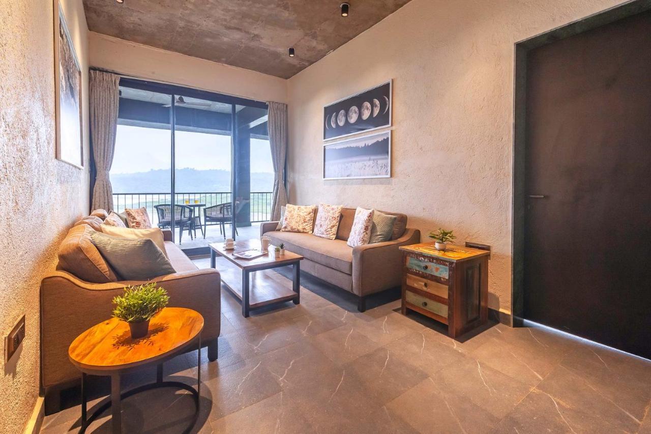 Sunset Boulevard By Stayvista - Lakeside Villa With Pet-Friendly Ambiance, Deck, Terrace, Plunge Pool & Modern Flair Karjat Eksteriør bilde