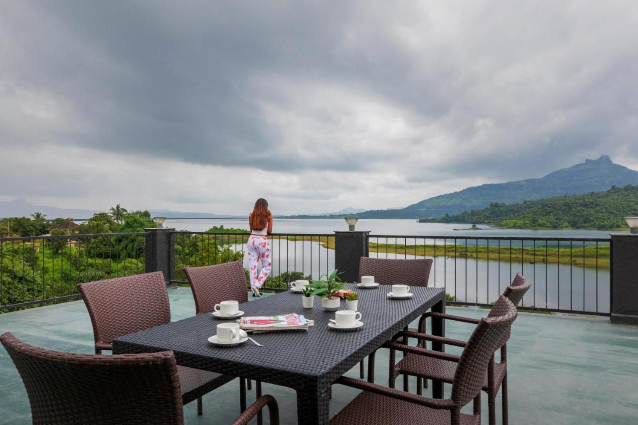 Sunset Boulevard By Stayvista - Lakeside Villa With Pet-Friendly Ambiance, Deck, Terrace, Plunge Pool & Modern Flair Karjat Eksteriør bilde