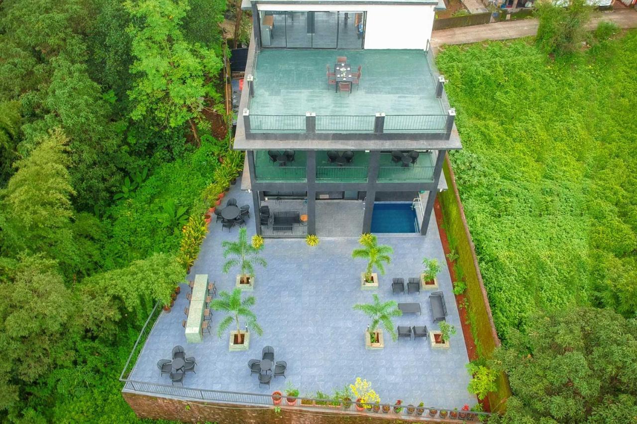 Sunset Boulevard By Stayvista - Lakeside Villa With Pet-Friendly Ambiance, Deck, Terrace, Plunge Pool & Modern Flair Karjat Eksteriør bilde